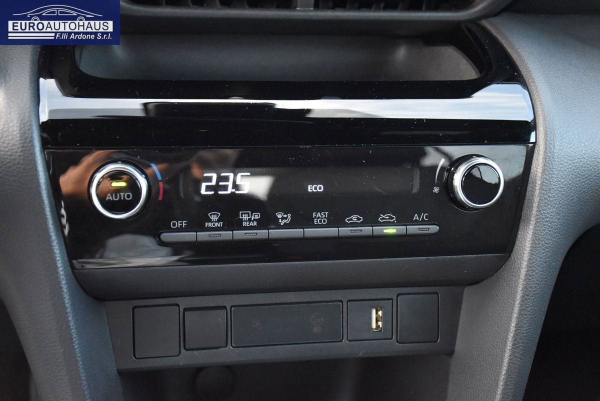 Toyota Yaris Cross 1.5 Hybrid 5p. E-CVT Trend (12)