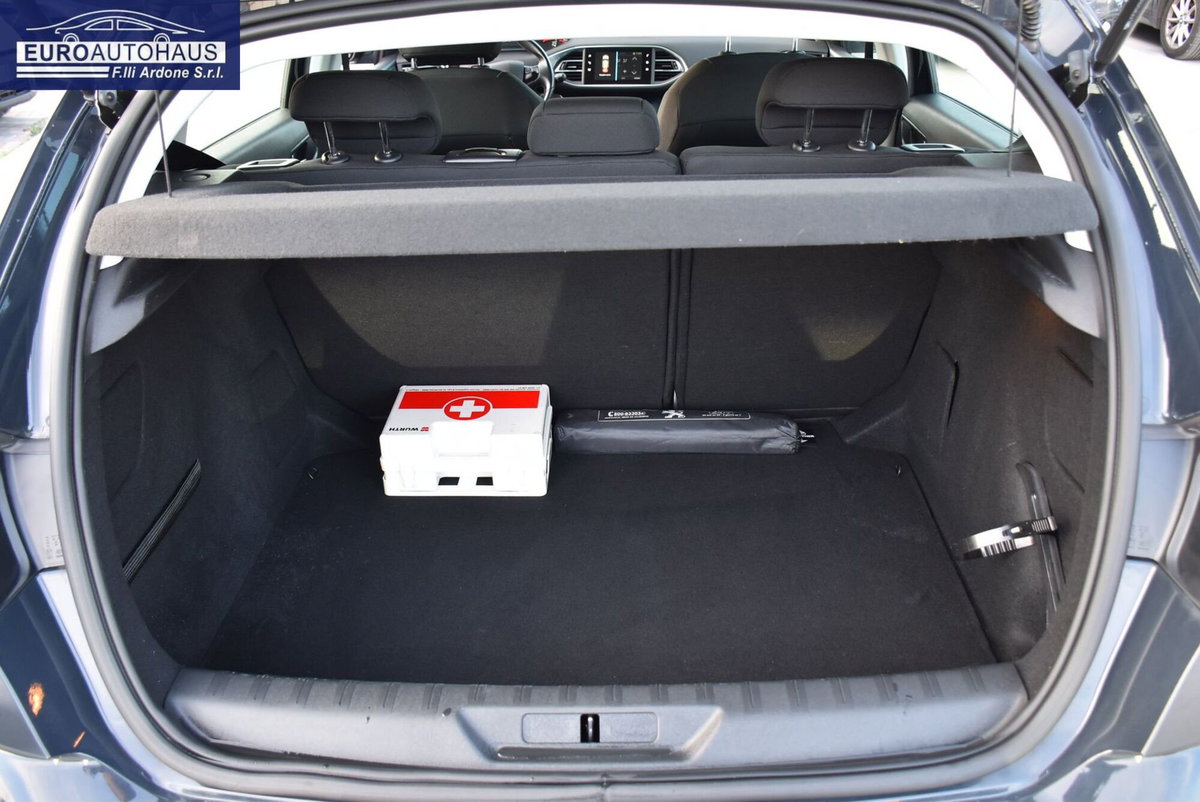 Peugeot 308 BlueHDi 130 S&S Business (15)