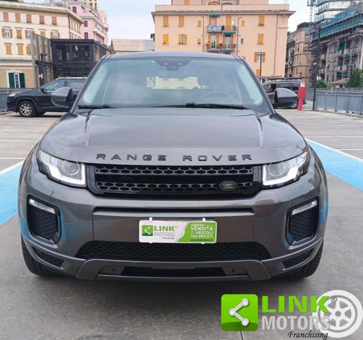 Land Rover Range Rover Evoque 2.0 eD4 5p. Pure (3)