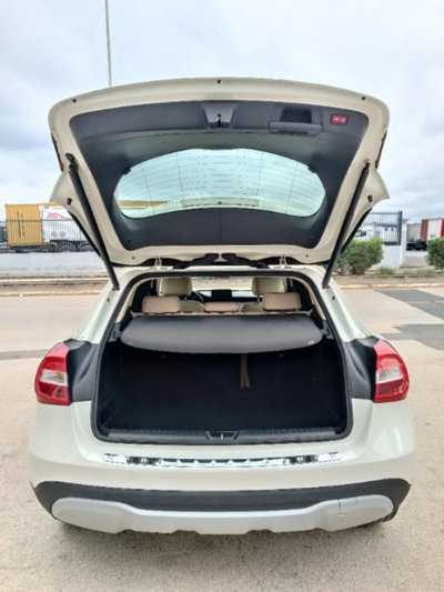 Mercedes-Benz GLA SUV 180 d Premium (7)