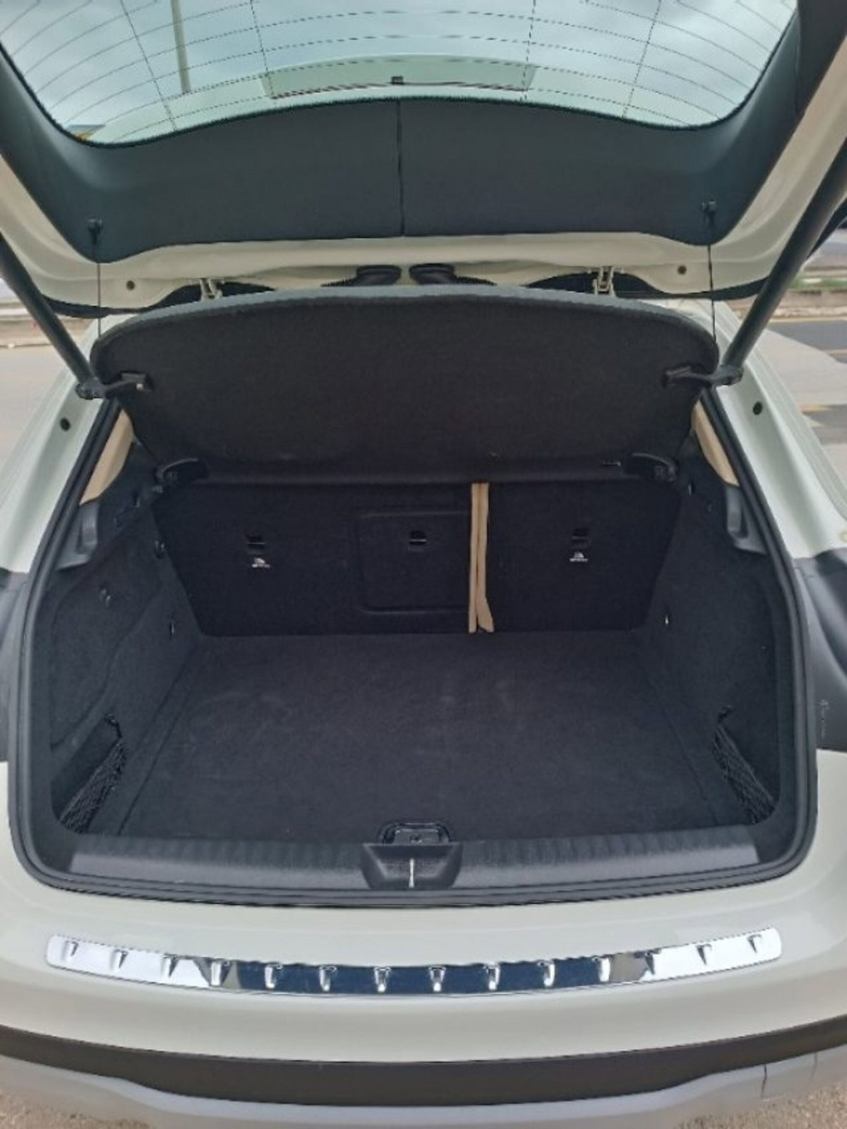 Mercedes-Benz GLA SUV 180 d Premium (8)