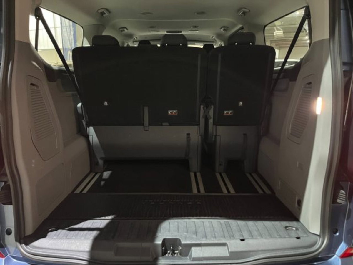 Ford Tourneo Custom 320 2.0 EcoBlue 150CV PL Titanium (18)