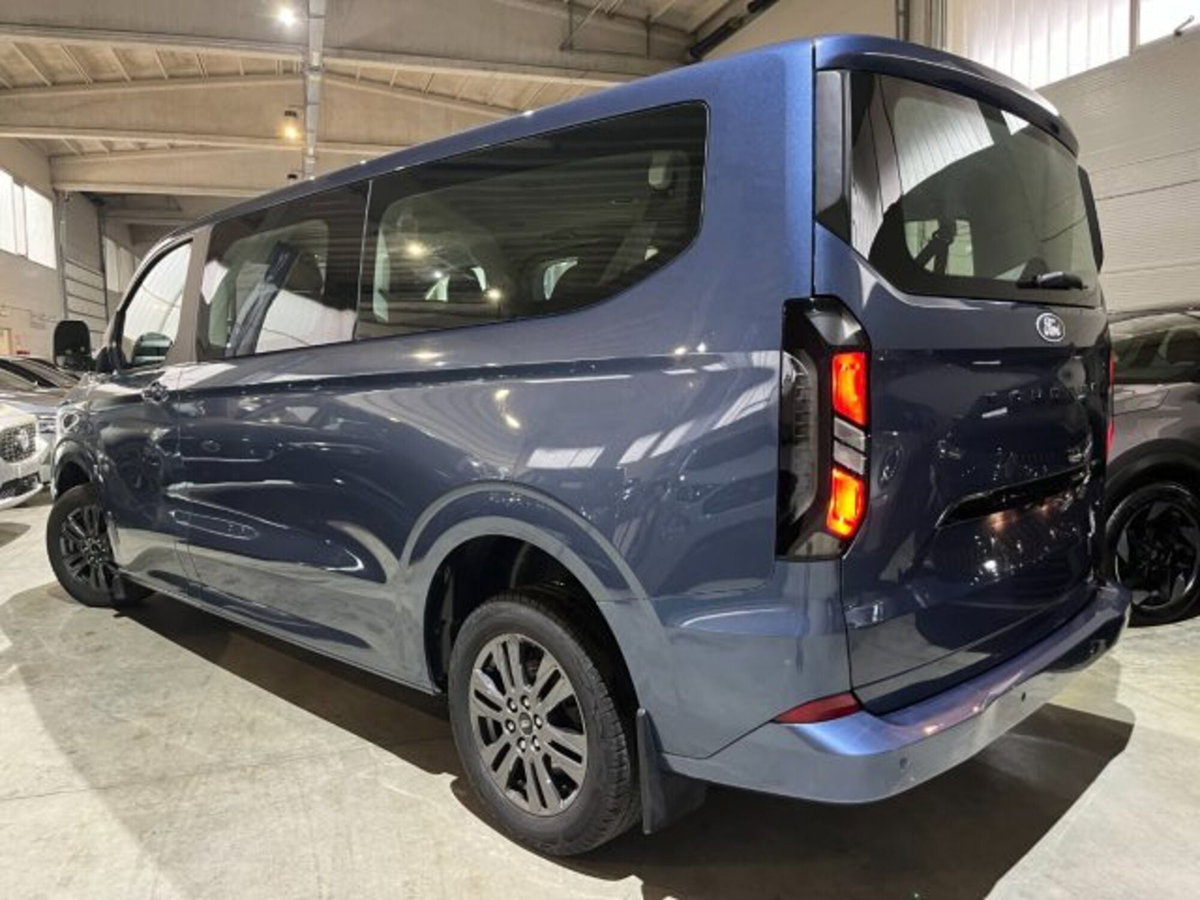 Ford Tourneo Custom 320 2.0 EcoBlue 150CV PL Titanium (3)