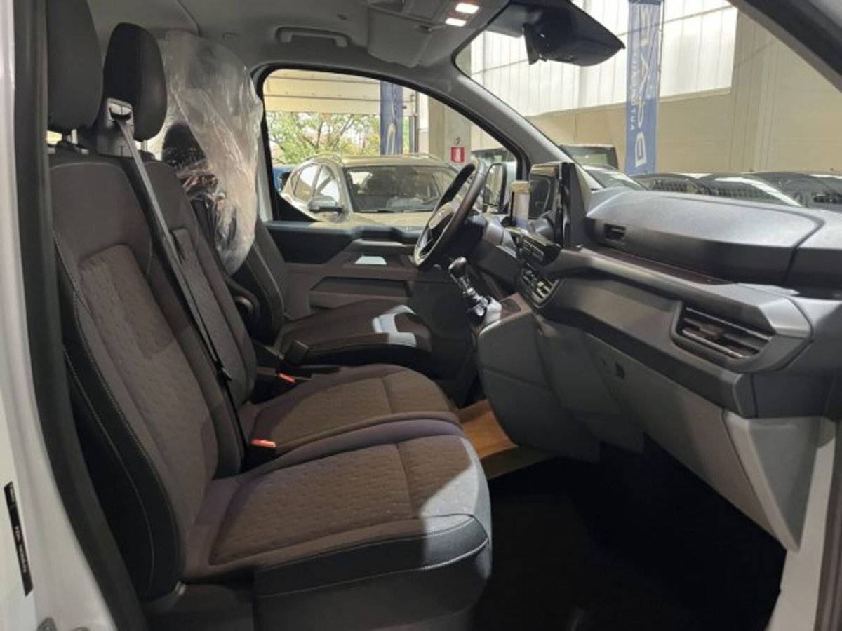 Ford Tourneo Custom 320 2.0 EcoBlue 150CV PL Titanium (13)
