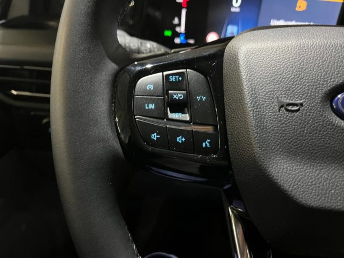 Ford Tourneo Custom 320 2.0 EcoBlue 150CV PL Titanium (16)