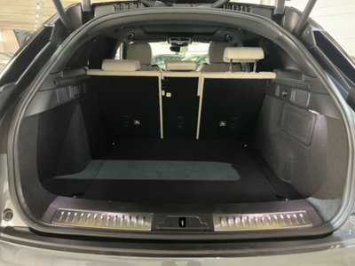Land Rover Range Rover Velar 2.0D I4 240 CV R-Dynamic (17)