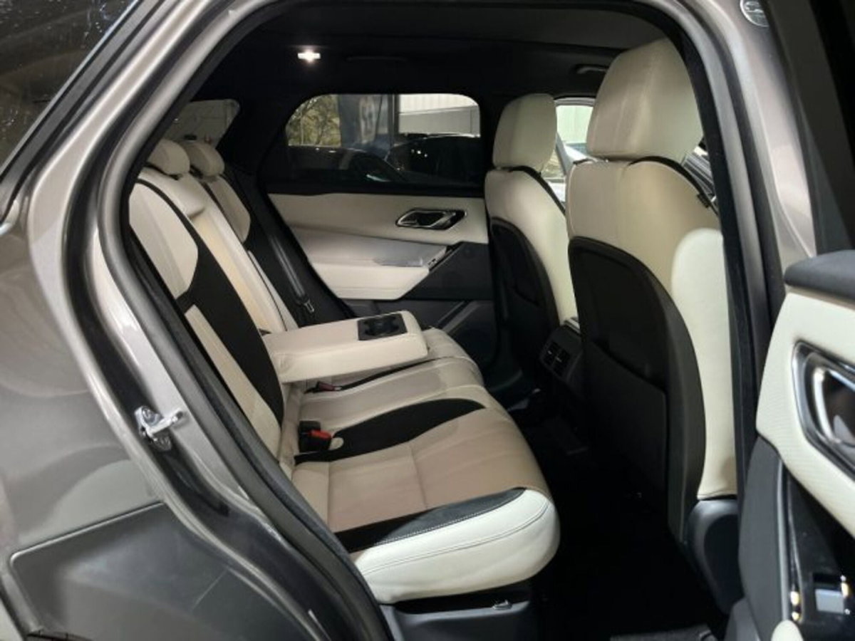 Land Rover Range Rover Velar 2.0D I4 240 CV R-Dynamic (20)