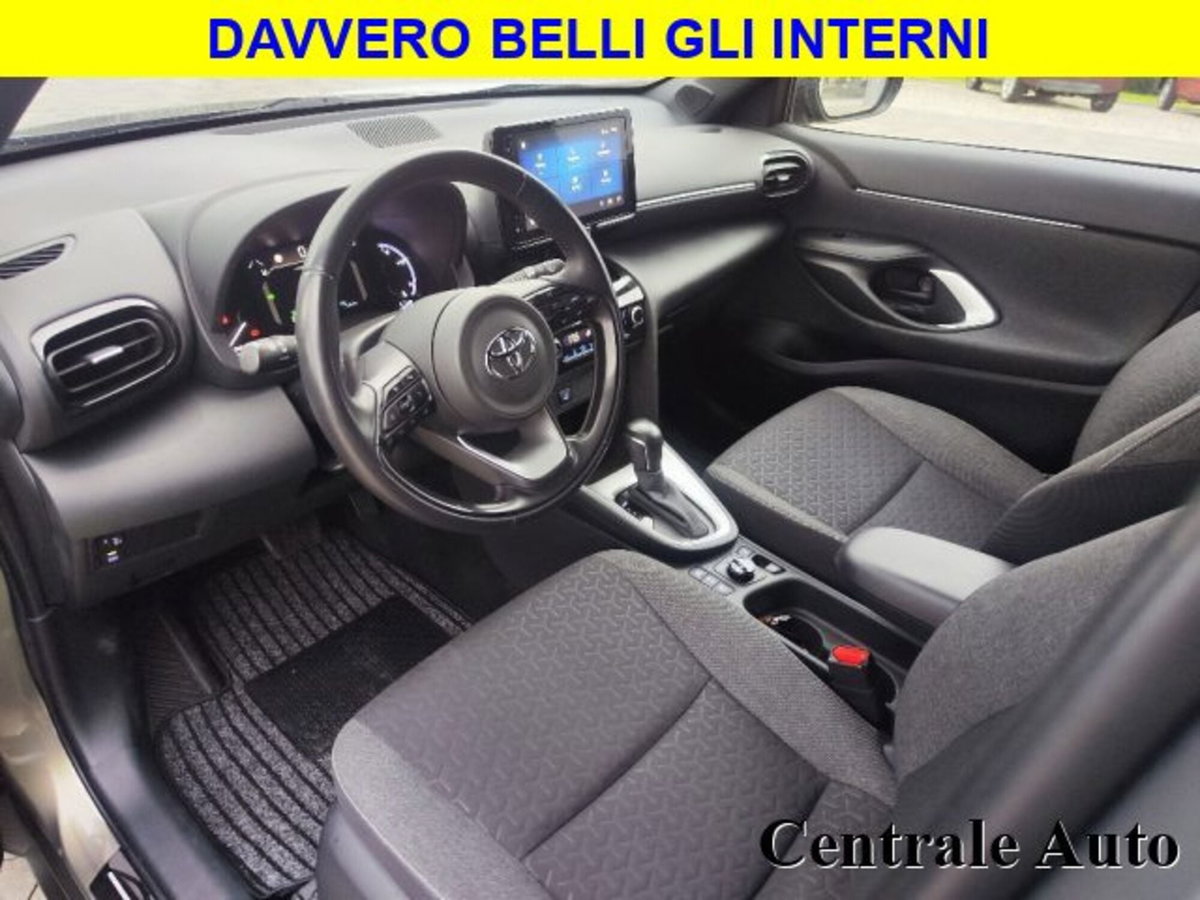 Toyota Yaris Cross 1.5 Hybrid 5p. E-CVT AWD-i Trend (11)