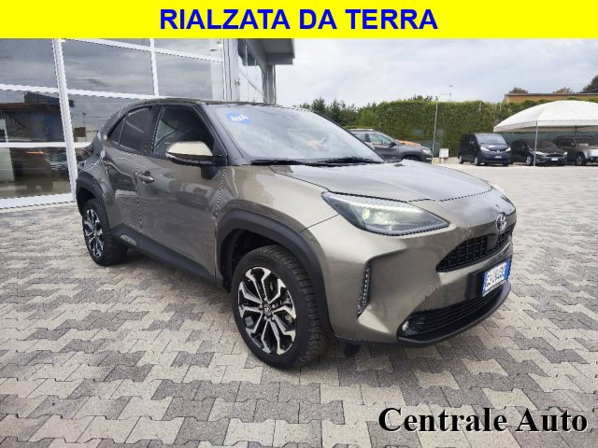 Toyota Yaris Cross 1.5 Hybrid 5p. E-CVT AWD-i Trend (3)