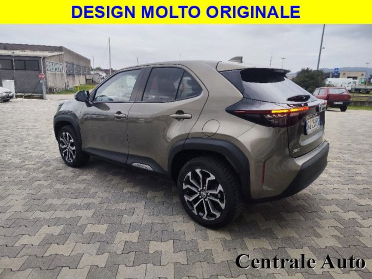 Toyota Yaris Cross 1.5 Hybrid 5p. E-CVT AWD-i Trend (4)