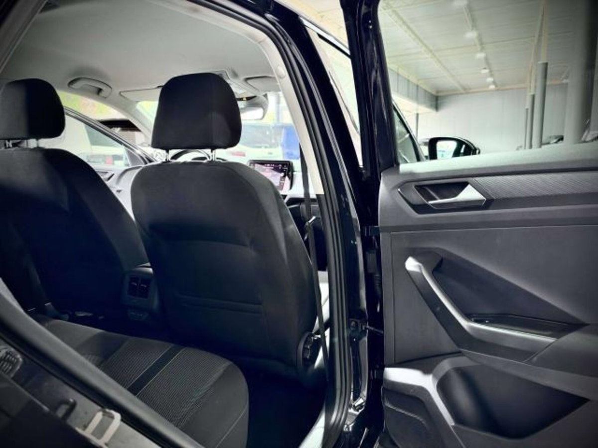 Volkswagen T-Roc 2.0 tdi Life 115cv (14)