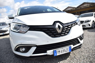 Renault Grand Scénic 1.5 dci energy Zen 110cv edc (10)