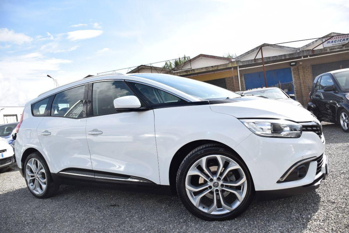 Renault Grand Scénic 1.5 dci energy Zen 110cv edc (12)