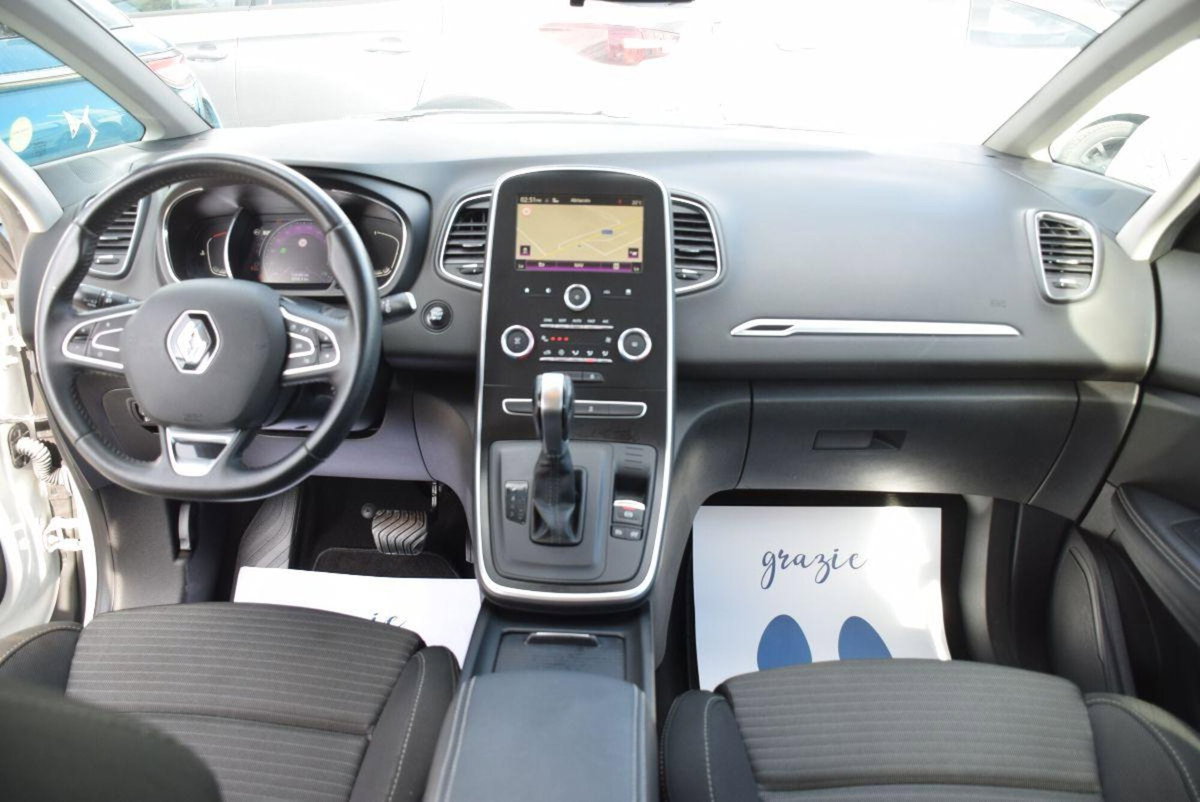 Renault Grand Scénic 1.5 dci energy Zen 110cv edc (6)