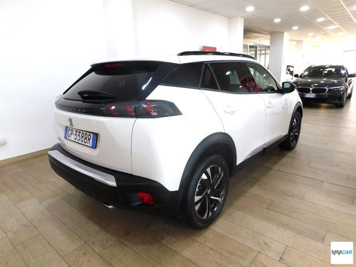 Peugeot 2008 BlueHDi 130 S&S EAT8 Allure Pack (3)
