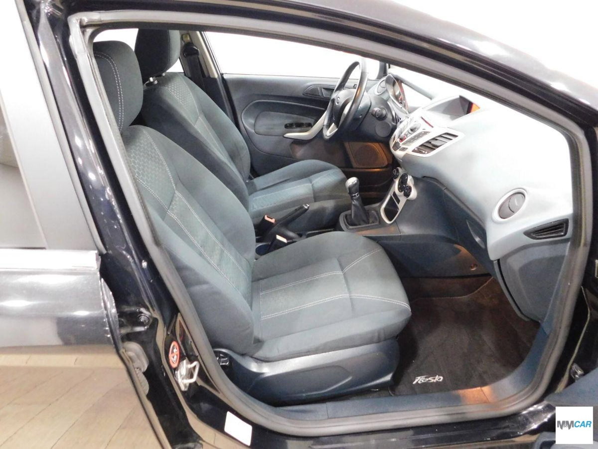 Ford Fiesta 1.6 TDCi 95 CV 5p. Titanium (10)