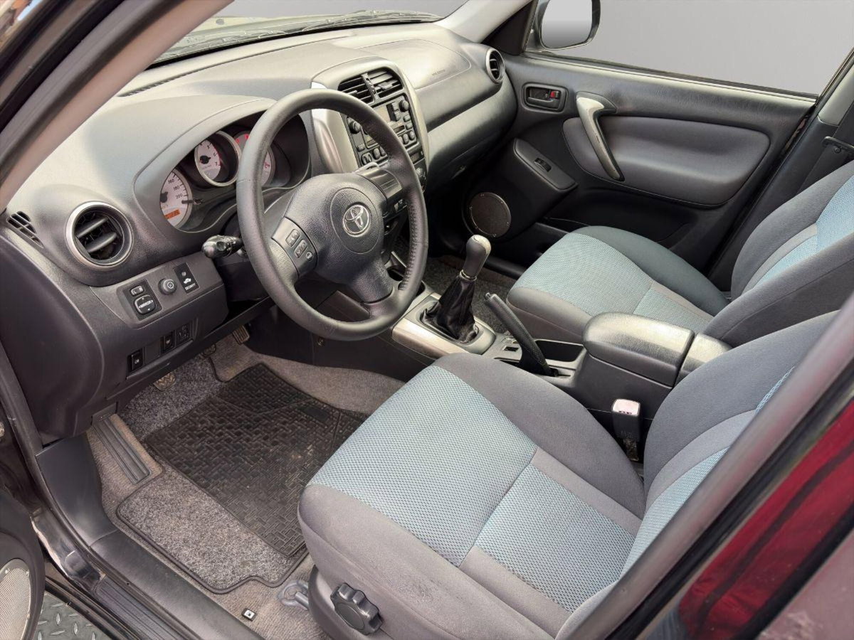 Toyota Rav4 Tdi D-4D cat 5 porte Sol (11)