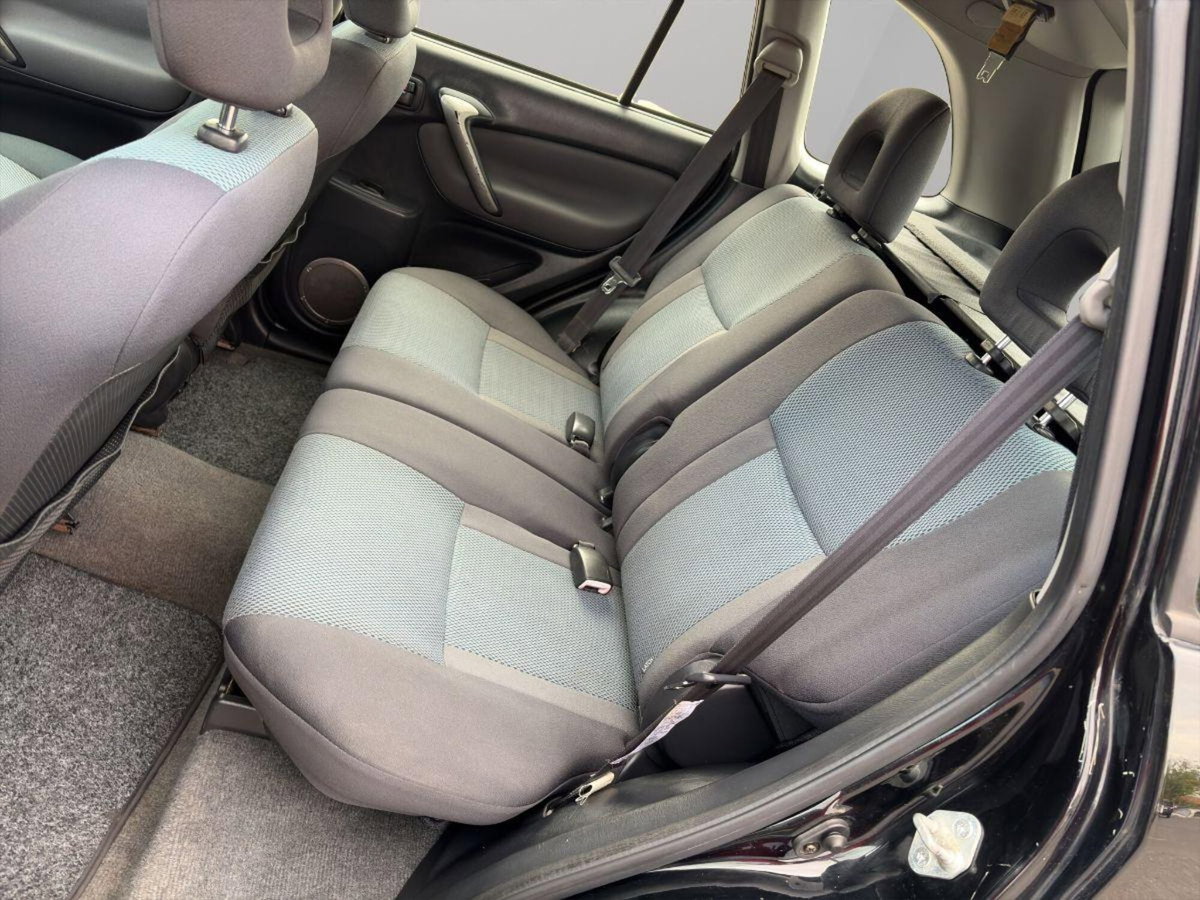 Toyota Rav4 Tdi D-4D cat 5 porte Sol (13)