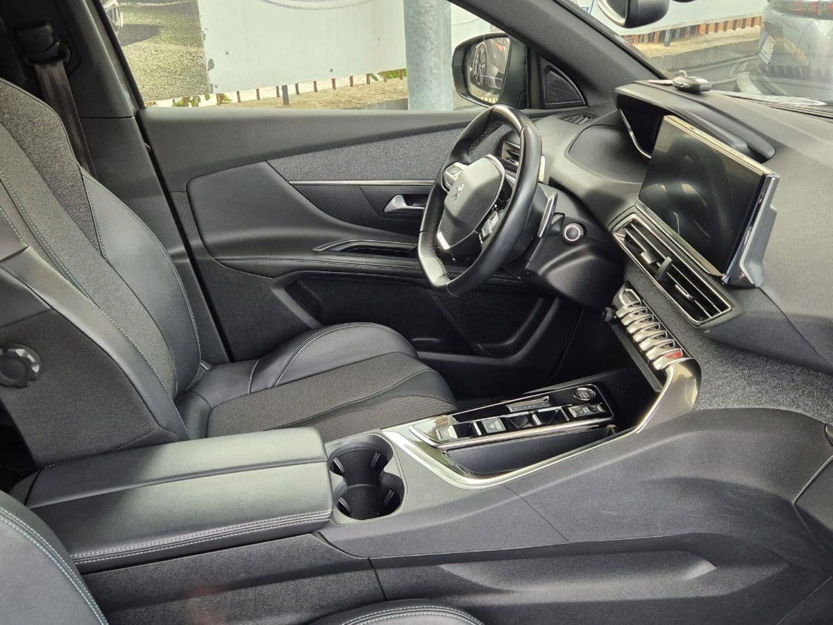 Peugeot 5008 BlueHDi 130 S&S Allure Pack (11)