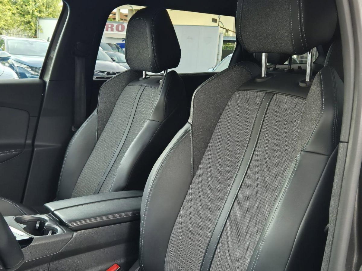 Peugeot 5008 BlueHDi 130 S&S Allure Pack (19)