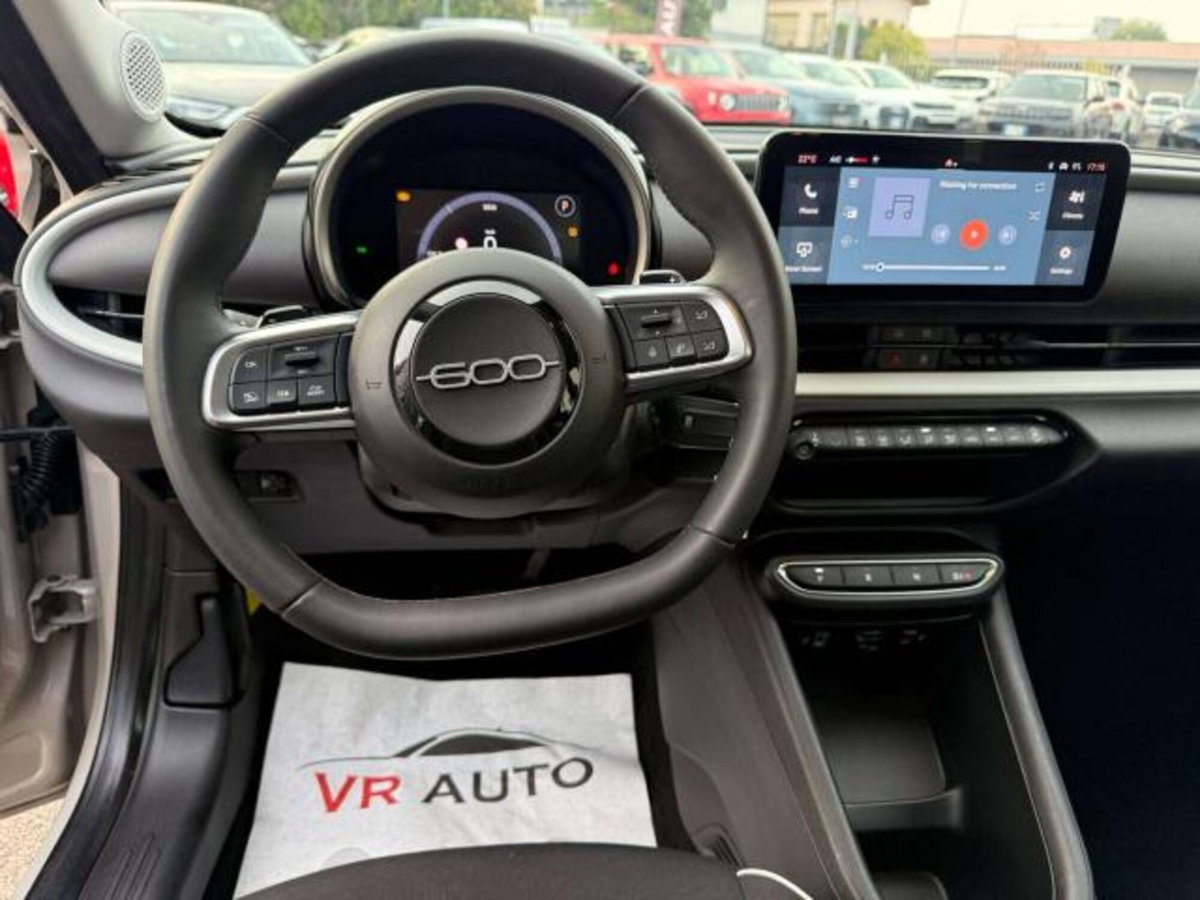 Fiat 600 1.2 Business 100cv (9)
