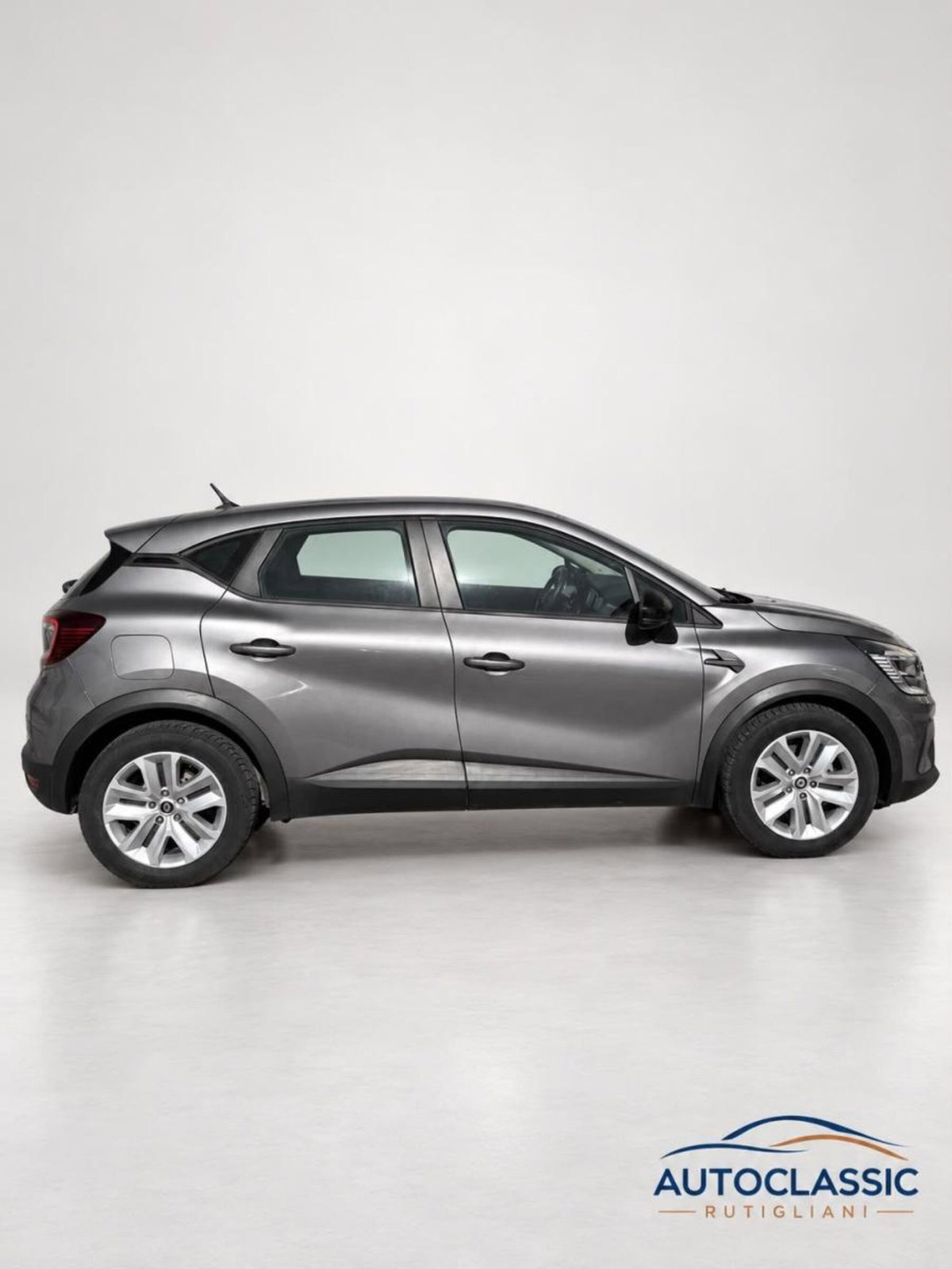 Renault Captur Plug-in Hybrid E-Tech 160 CV Engineered (4)