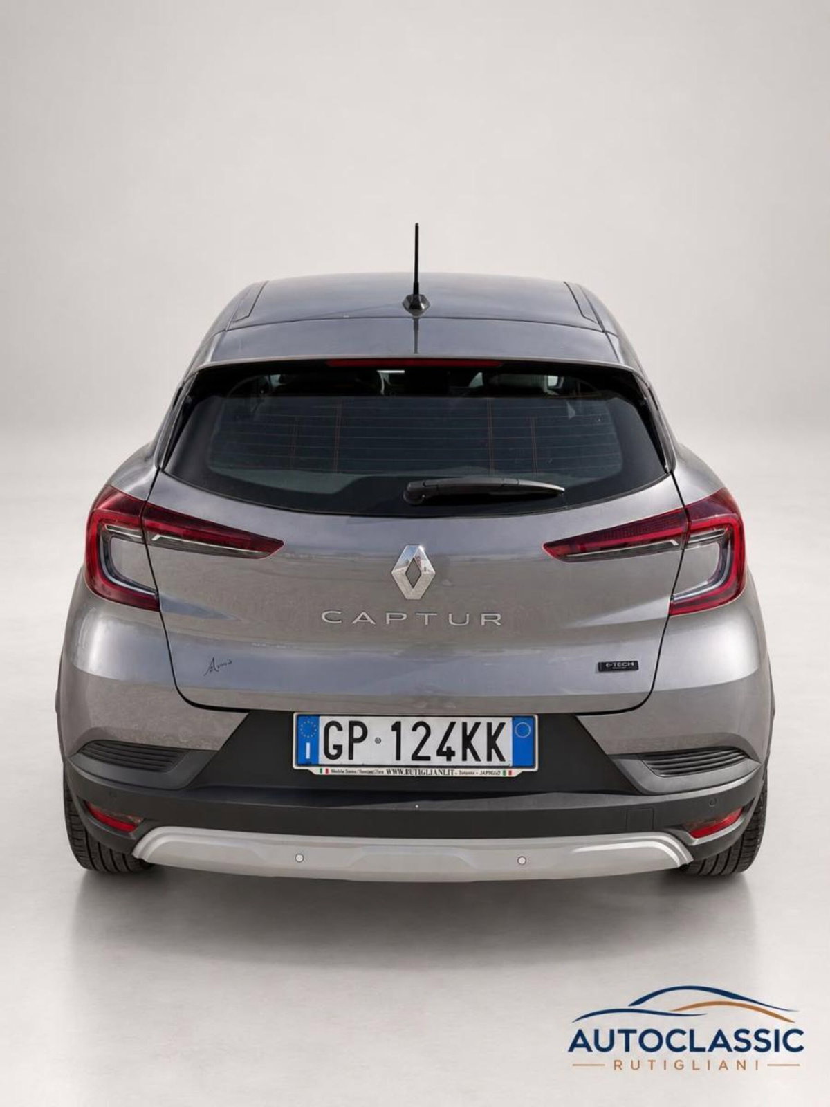 Renault Captur Plug-in Hybrid E-Tech 160 CV Engineered (6)