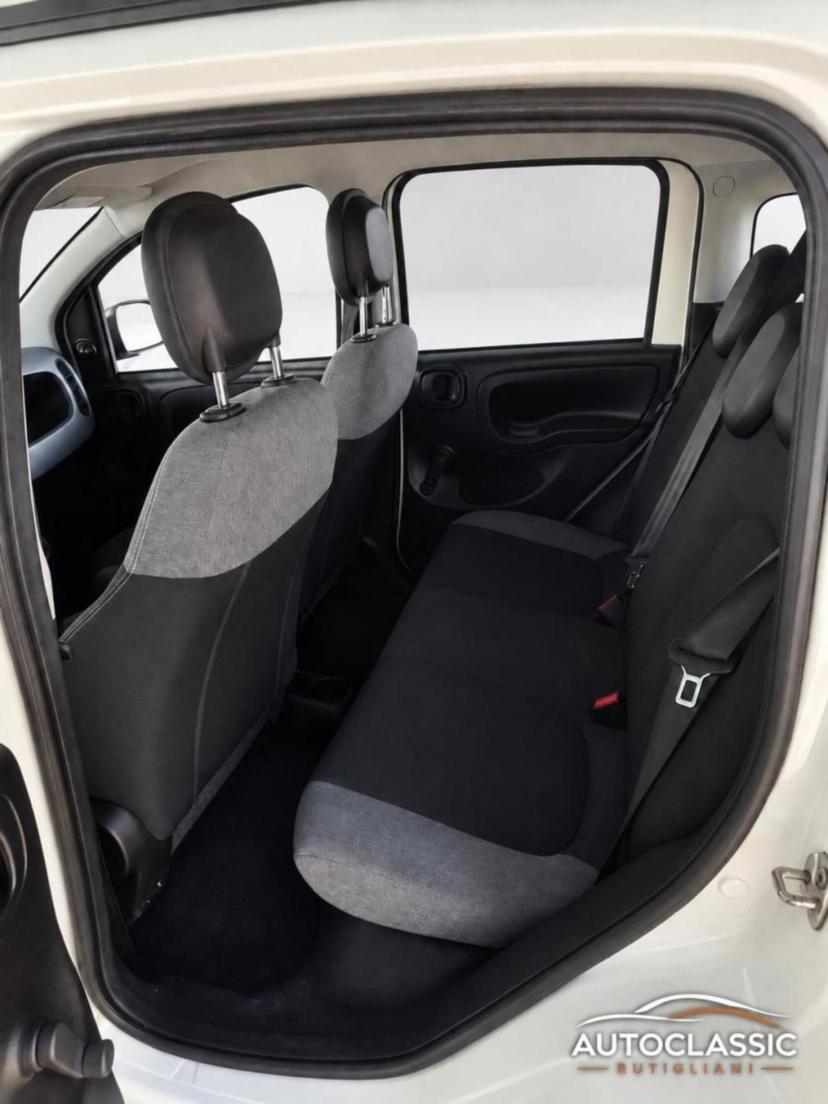 Fiat Panda 1.0 FireFly S&S Hybrid Launch Edition (10)