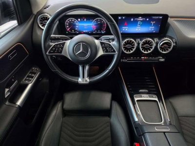 Mercedes-Benz Classe B 180 d Premium (11)