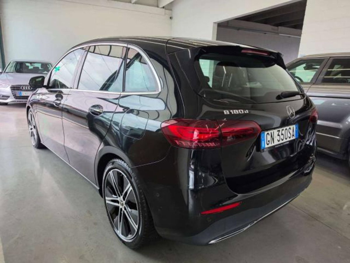 Mercedes-Benz Classe B 180 d Premium (5)