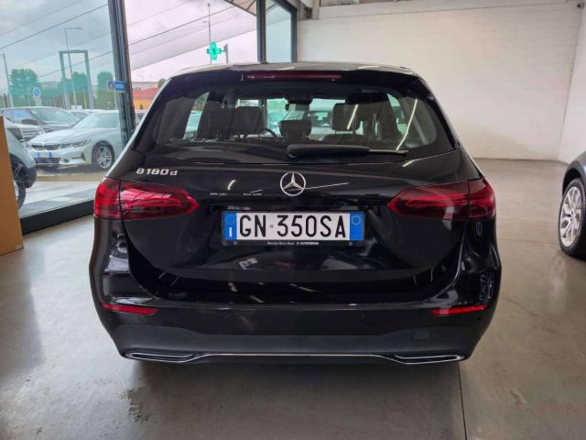 Mercedes-Benz Classe B 180 d Premium (6)