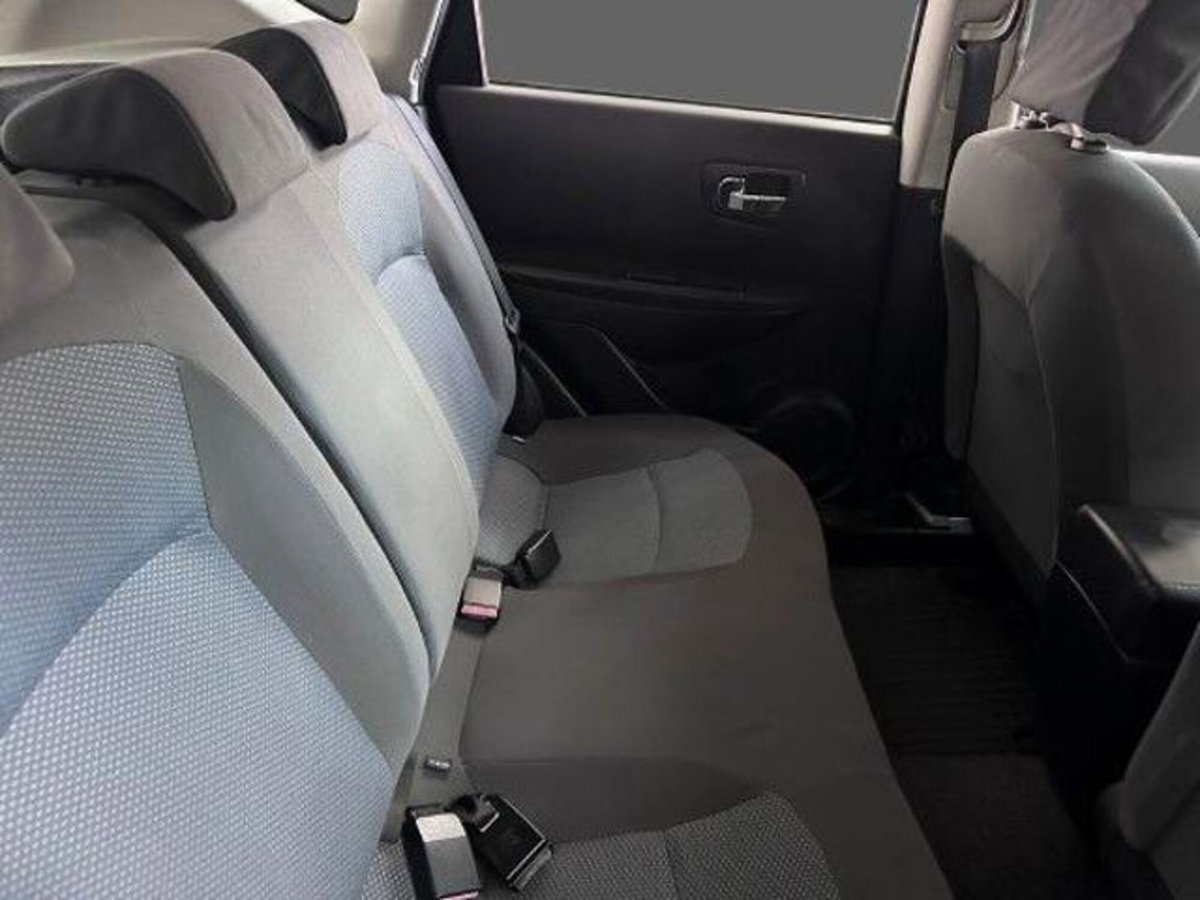 Nissan Qashqai 1.5 dCi DPF Visia (6)