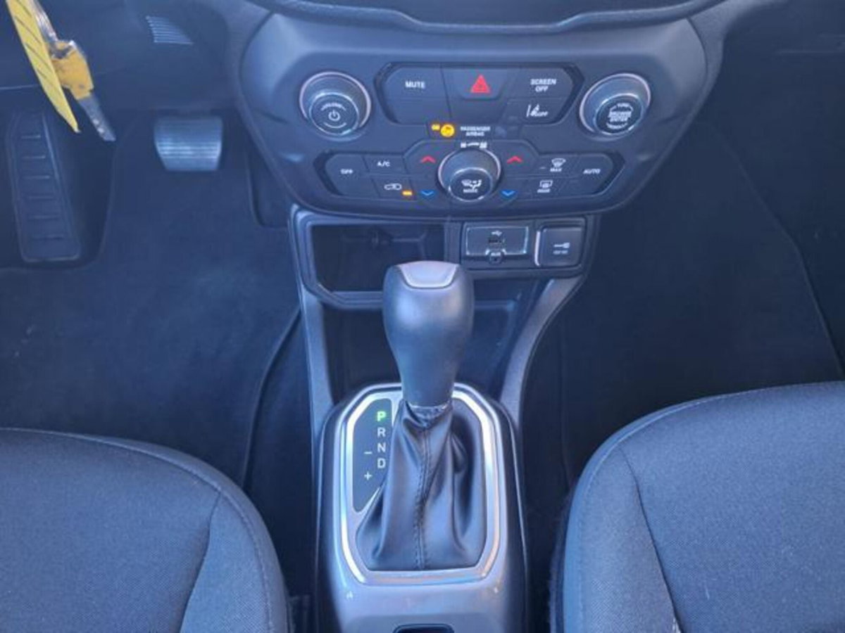 Jeep Renegade 1.5 turbo t4 mhev Renegade 2wd dct (18)
