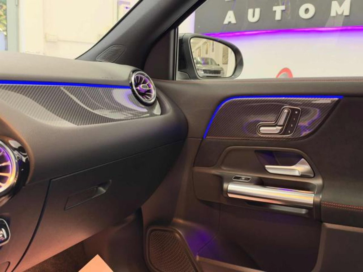 Mercedes-Benz GLA SUV 200 d Automatic Premium (19)