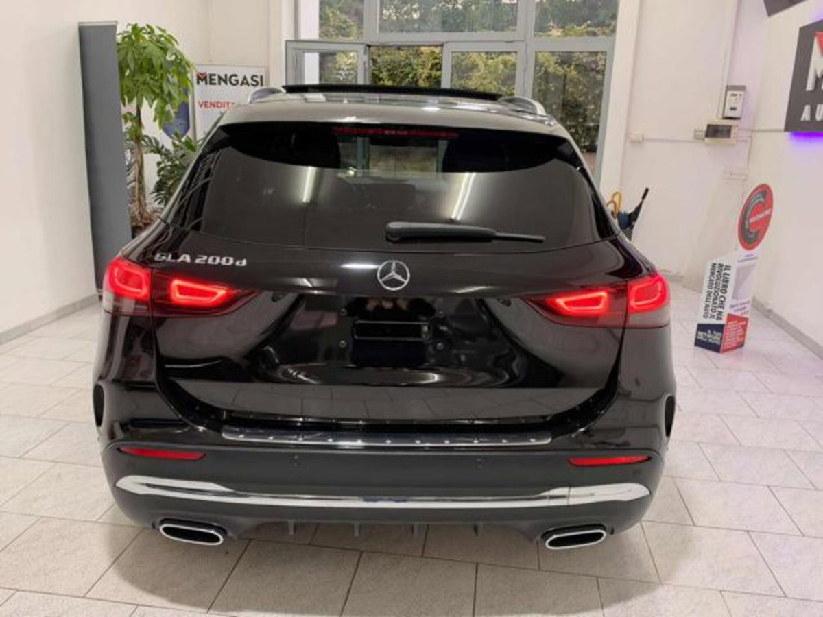 Mercedes-Benz GLA SUV 200 d Automatic Premium (6)