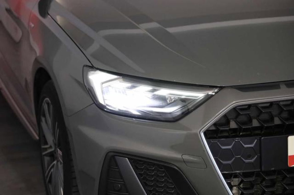 Audi A1 Sportback 30 TFSI S line edition (7)