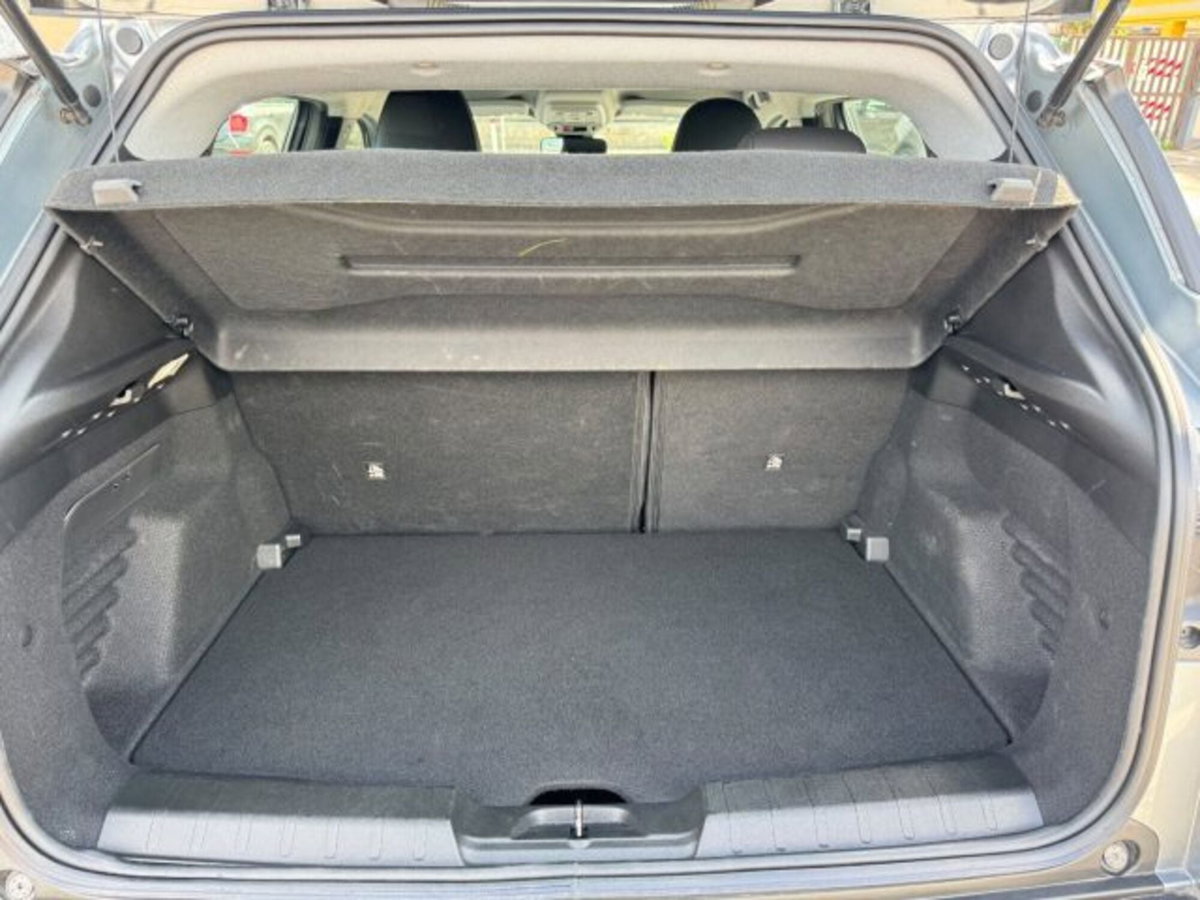 Jeep Avenger 1.2 turbo Altitude fwd 100cv (20)