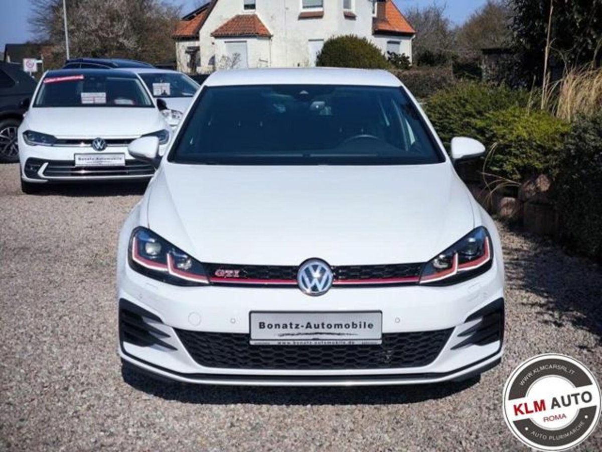 Volkswagen Golf 2.0 tsi GTI MT Ultimate 245cv (2)
