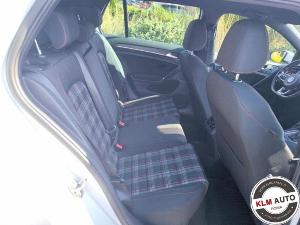 Volkswagen Golf 2.0 tsi GTI MT Ultimate 245cv (9)