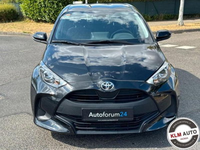 Toyota Yaris 1.0 5 porte Active (2)