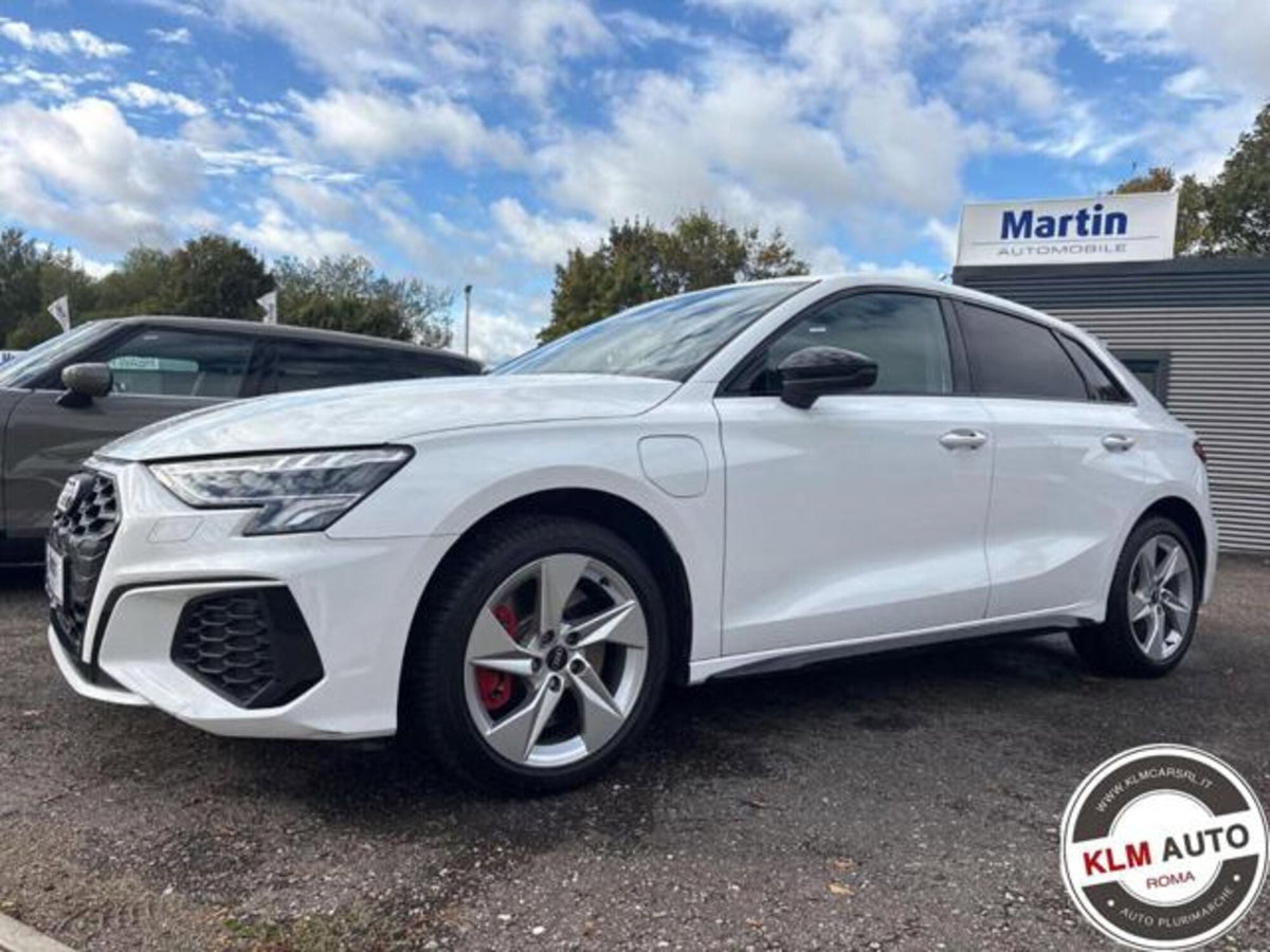 Audi A3 Sportback 45 TFSI e S tronic S line edition (2)
