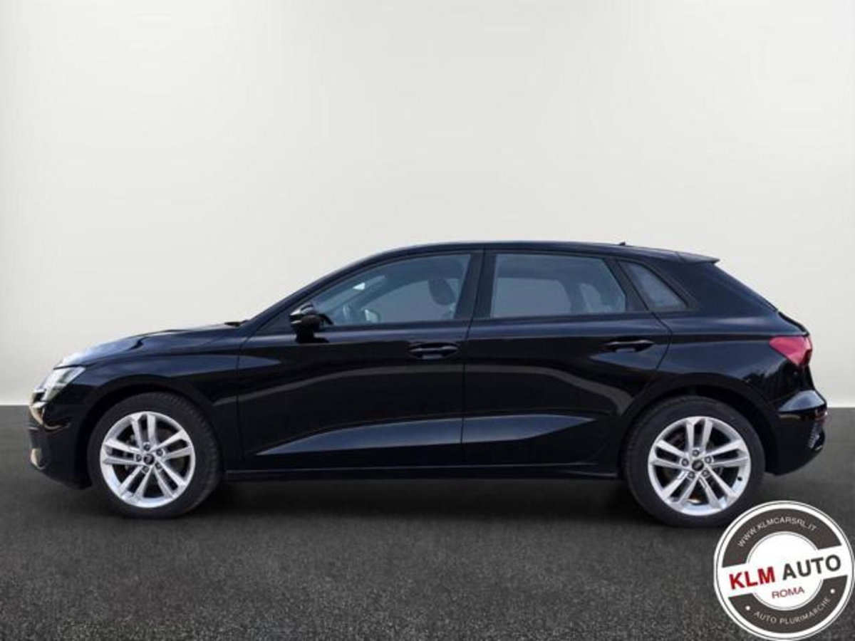 Audi A3 Sportback 30 TFSI S line edition (2)