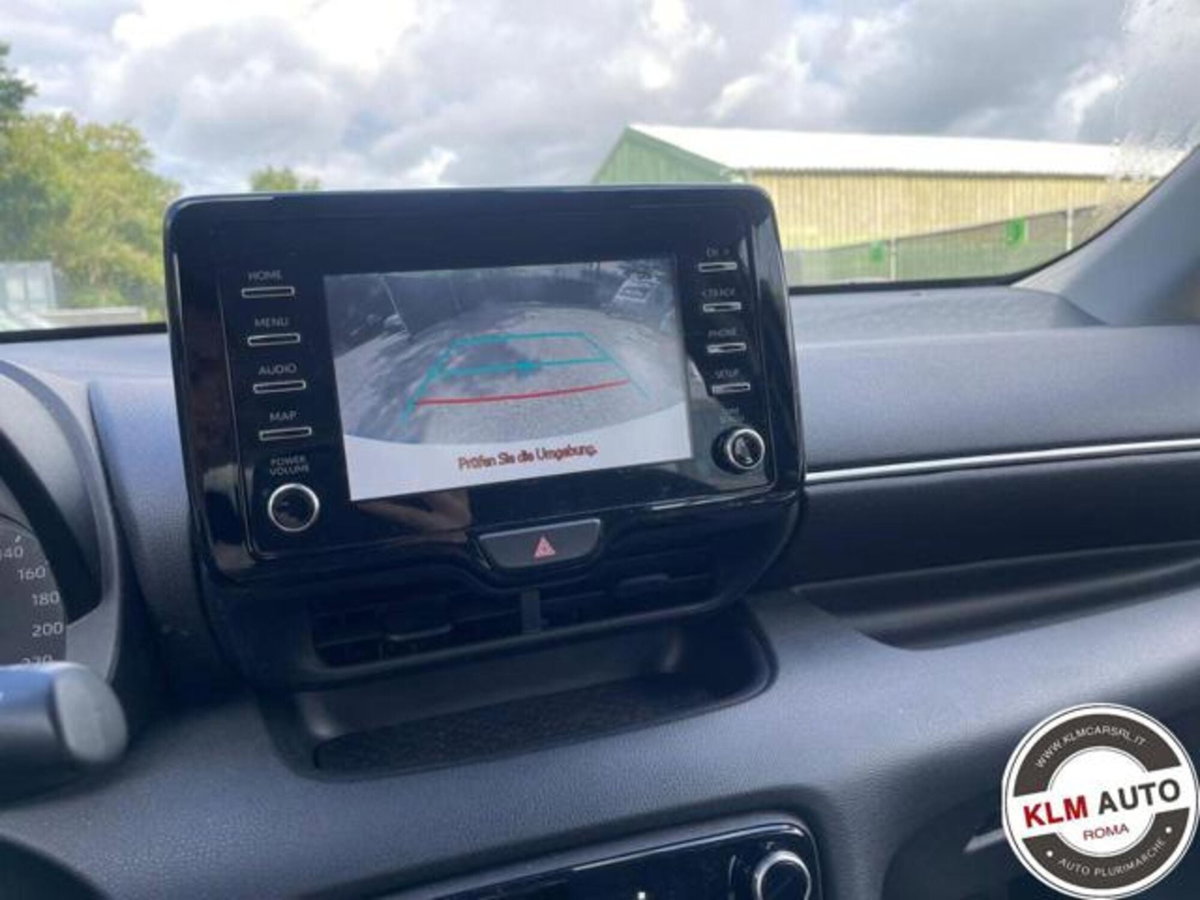 Toyota Yaris 1.5 Hybrid 5 porte Premiere (7)