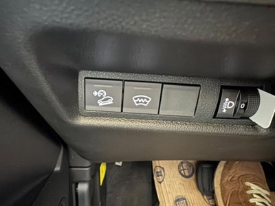 Jeep Avenger 1.2 turbo e-hybrid mhev Summit fwd 110cv edct6 (10)