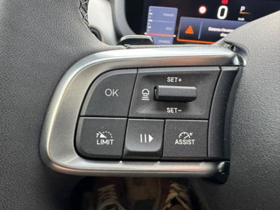Jeep Avenger 1.2 turbo e-hybrid mhev Summit fwd 110cv edct6 (14)