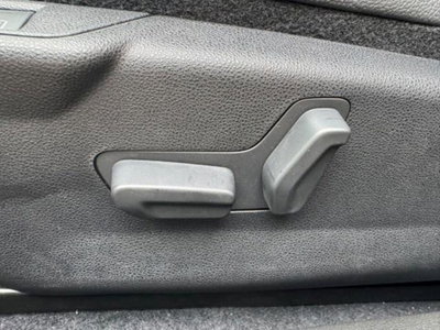 Jeep Avenger 1.2 turbo e-hybrid mhev Summit fwd 110cv edct6 (9)