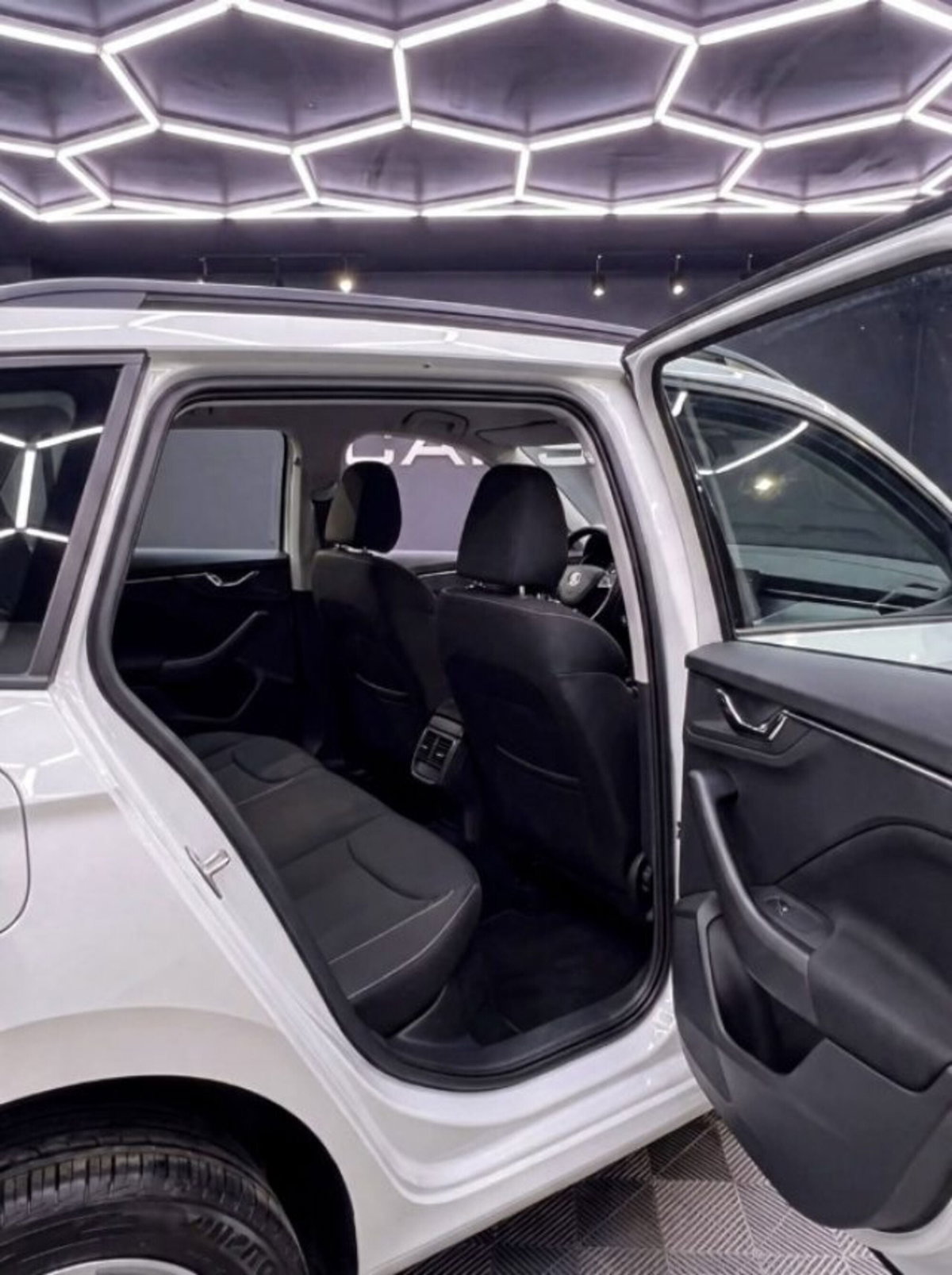 Skoda Kamiq 1.0 G-Tec Ambition (8)