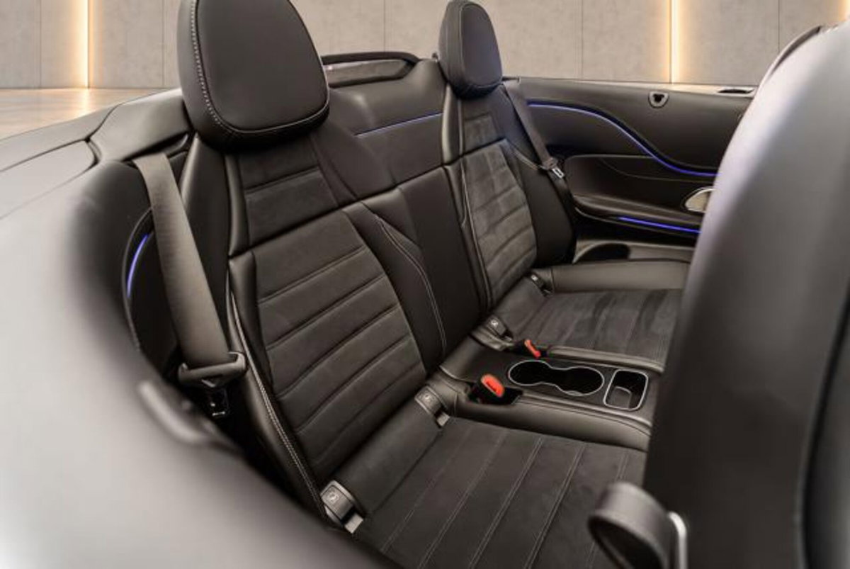 Mercedes-Benz CLE Cabrio 220 d AMG Line Premium Plus auto (15)