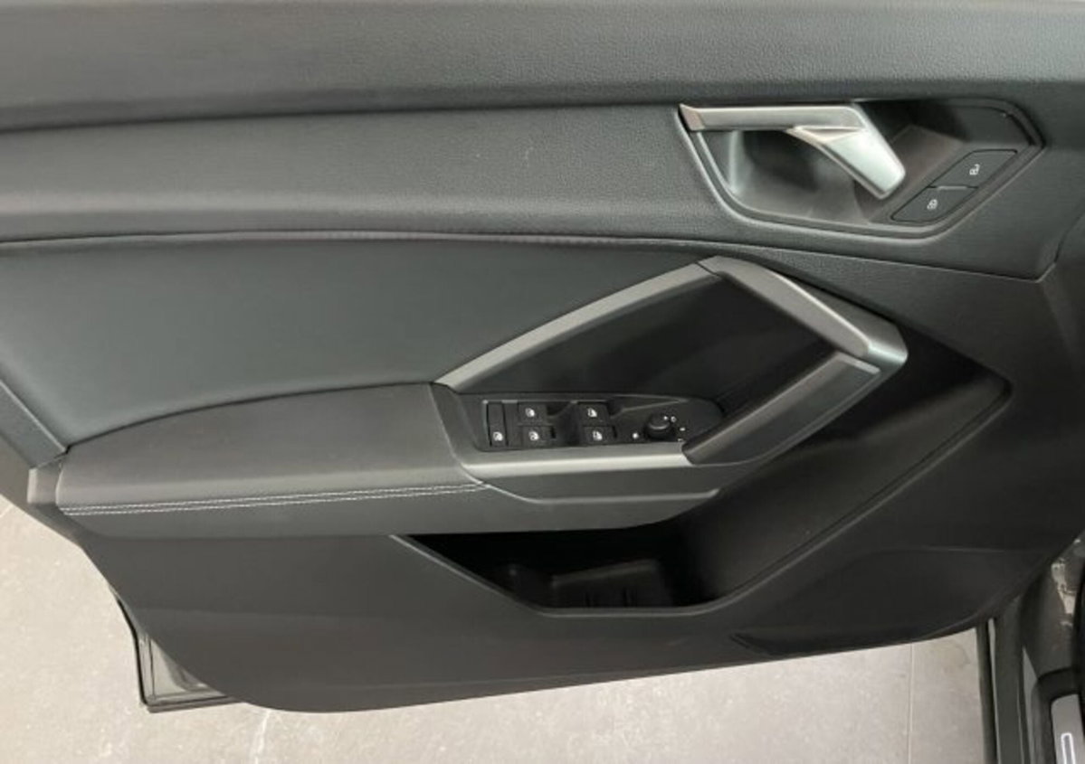 Audi Q3 Sportback 2.0 tdi Business 150cv s-tronic (14)