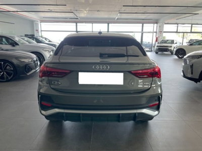 Audi Q3 Sportback 2.0 tdi Business 150cv s-tronic (6)